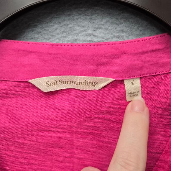 Soft Surroundings Delia Fuschia Button Front Top Size Small - Picture 5 of 6